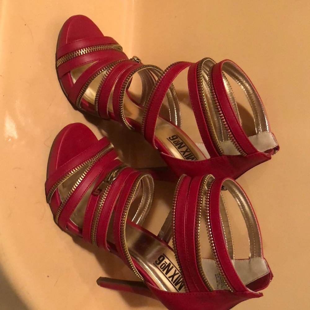 Red heels cute